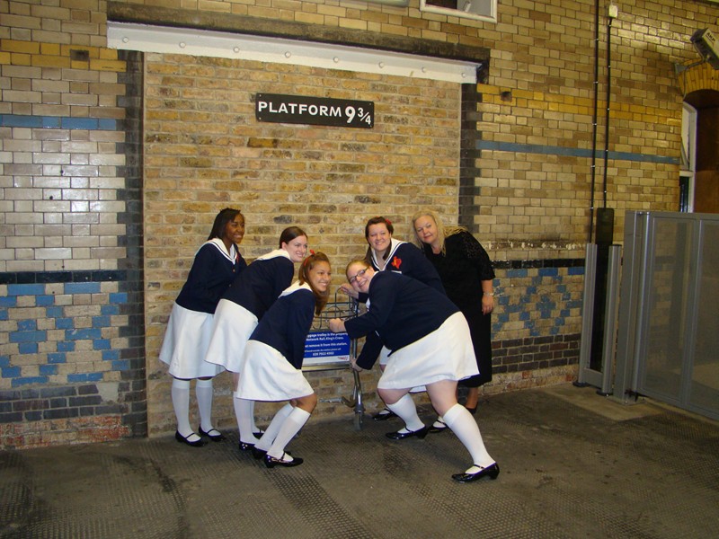 Day2_0020.JPG - Harry Potter Fans! Platform 9 3/4. Train loading for Hogwarts!