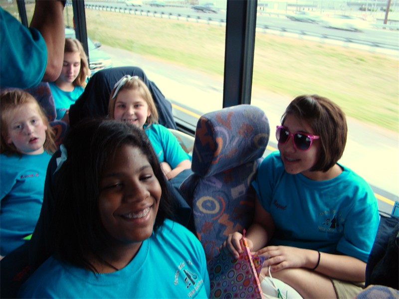Day5_20.jpg - All smiles as we head to the airport to come home!